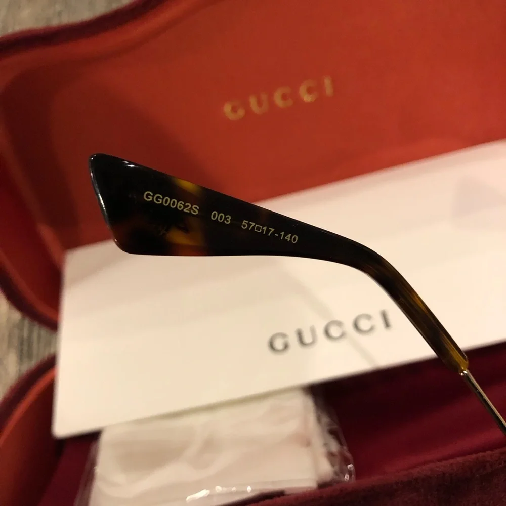 Authentic Gucci gg 0062 sunglasses aviator unisex